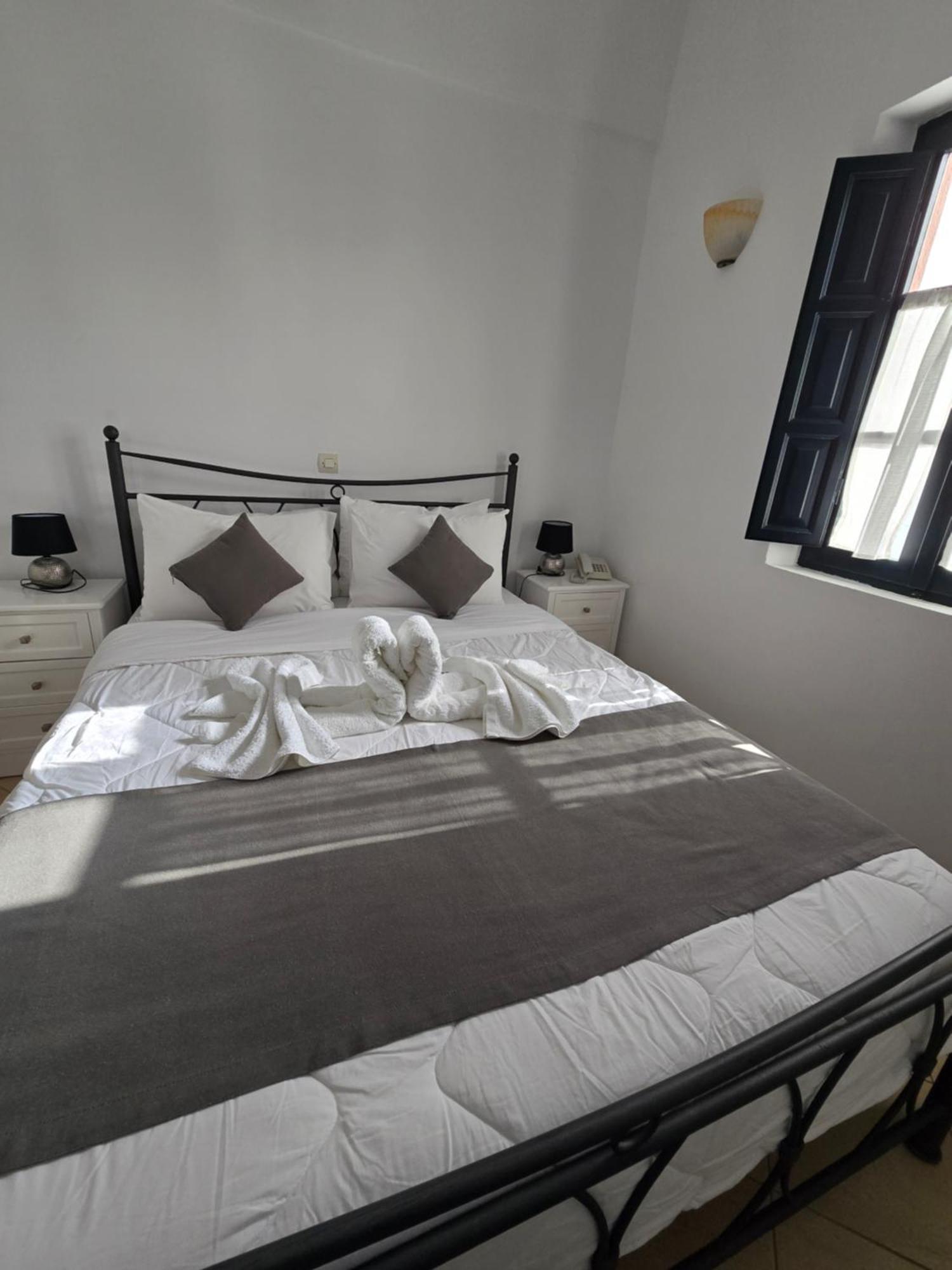 Anthonas Apartments Imerovígli Eksteriør bilde